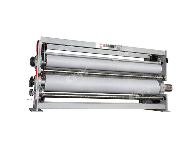 水刺無(wú)紡布燙光機(jī) http://m.freedom2000net.com/uploadfiles/211.149.255.8/webid1945/source_water/202202/164596795629.jpg